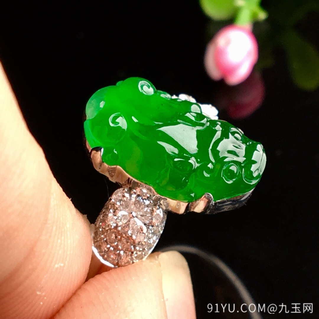 冰辣绿貔貅戒指，色辣，戒指内圈17裸石尺寸15-8.5-4.5