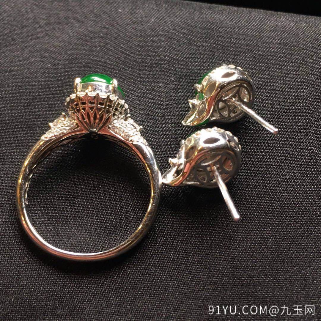 【戒指+耳环，冰正阳绿】水润通透，玉质细腻，完美无暇，18k金奢华钻石镶嵌☕