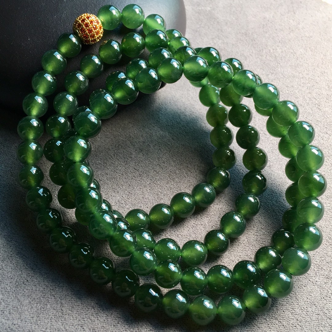❤。高冰种湖水绿珠珠项链手链两用，种老起胶，珠圆玉润，裸石：6.8mm。颗
