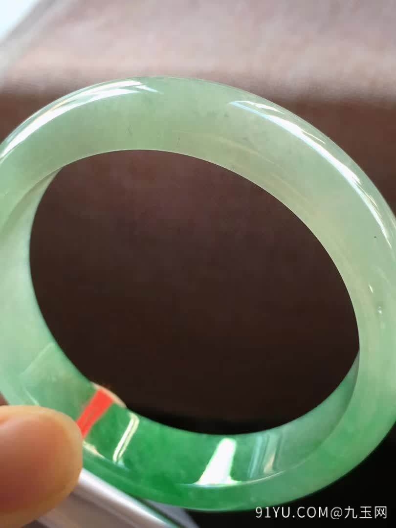 冰飘绿正圈翡翠手镯，完美，种老水足，色阳，尺寸58/14.5/8.5mm