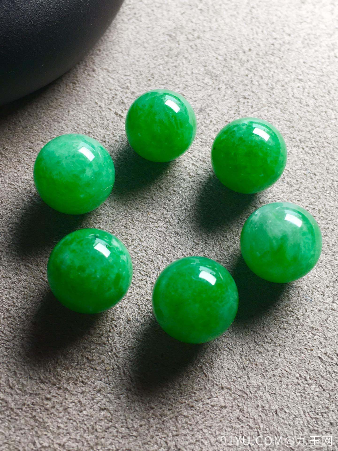 正阳绿珠子裸石，色阳，玉质细腻裸石：10.4