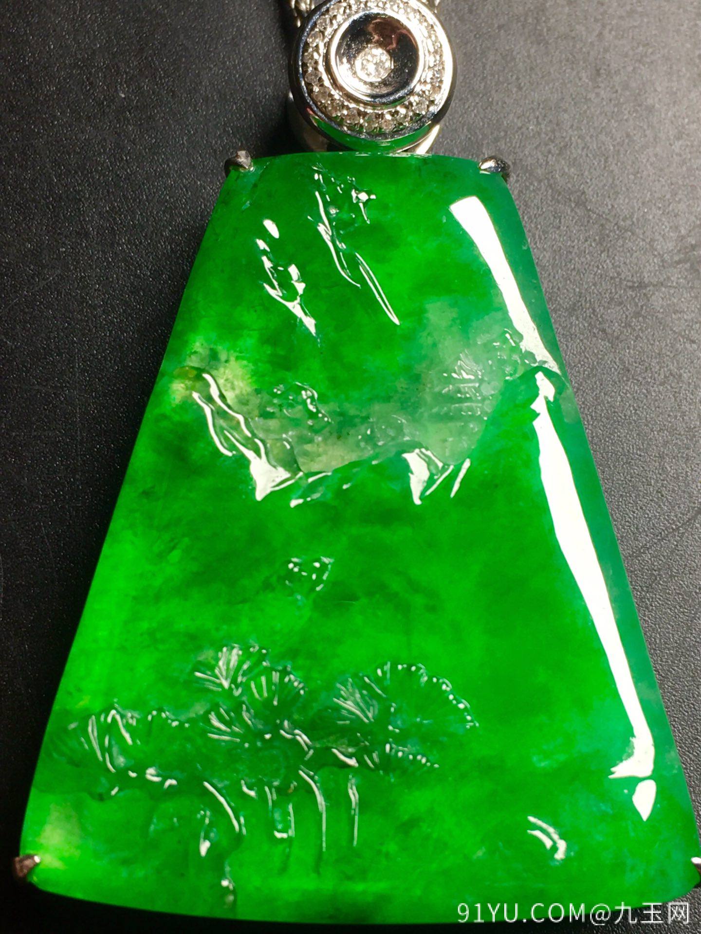 【高冰阳绿，山水牌】水润，玉质细腻，冰绿冰透，完美无暇，18k金奢华钻石镶嵌