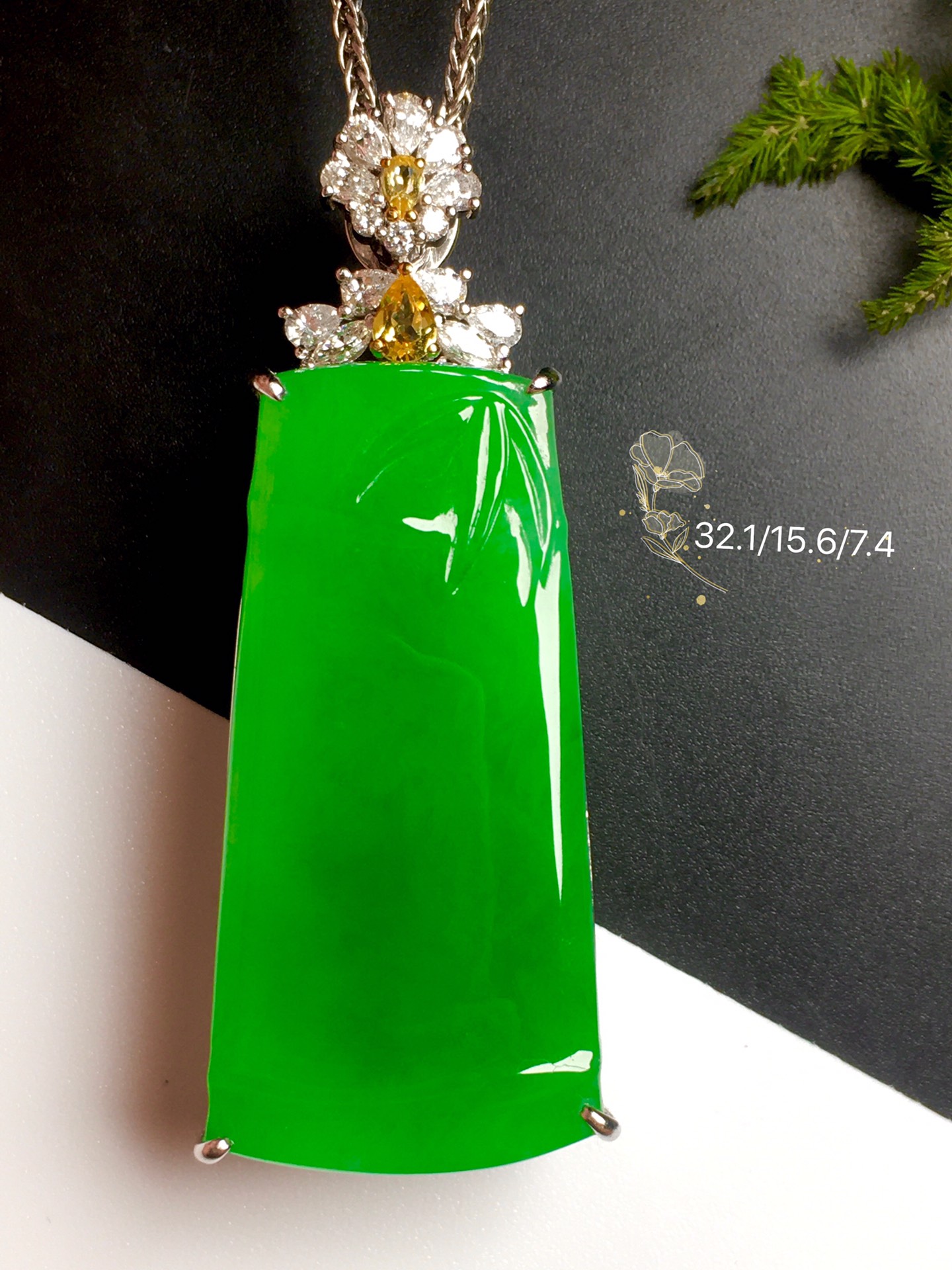 【高冰阳绿，竹节】水润，玉质细腻，冰绿冰透，完美无暇，18k金奢华钻石镶嵌