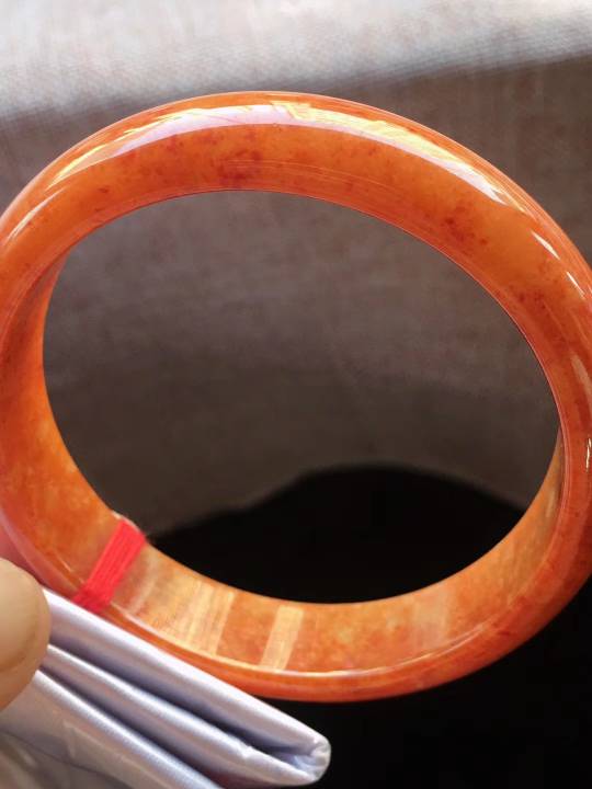 红翡正圈翡翠手镯，完美种老，尺寸58.5/13.5/7.2mm，特惠[玫瑰]不议