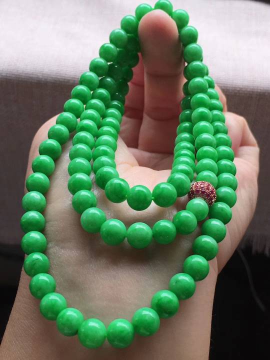 天然翡翠，满绿项链，色泽均匀，单颗尺寸，6.8mm，108颗����