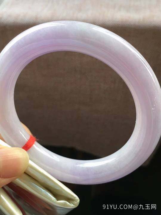 紫罗兰圆条翡翠手镯，种老水足，色艳，尺寸57/11.5/11.5mm，结缘